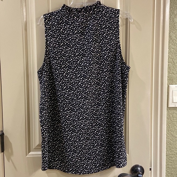 Sleeveless Blouse by Betsy’s Boutique Shop. EUC! - Picture 6 of 16